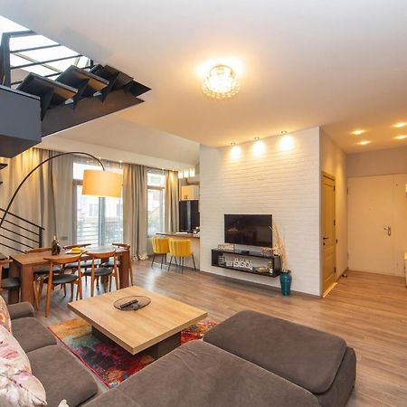 Luxury 4 Bedroom Apartment #1 In The City Center Of Tbilisi Luaran gambar