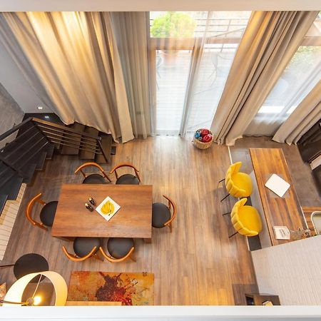 Luxury 4 Bedroom Apartment #1 In The City Center Of Tbilisi Luaran gambar