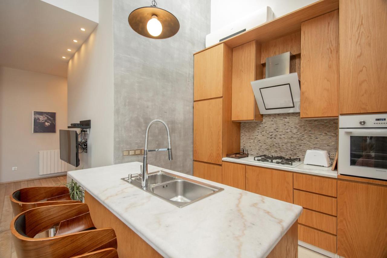 Luxury 4 Bedroom Apartment #1 In The City Center Of Tbilisi Luaran gambar