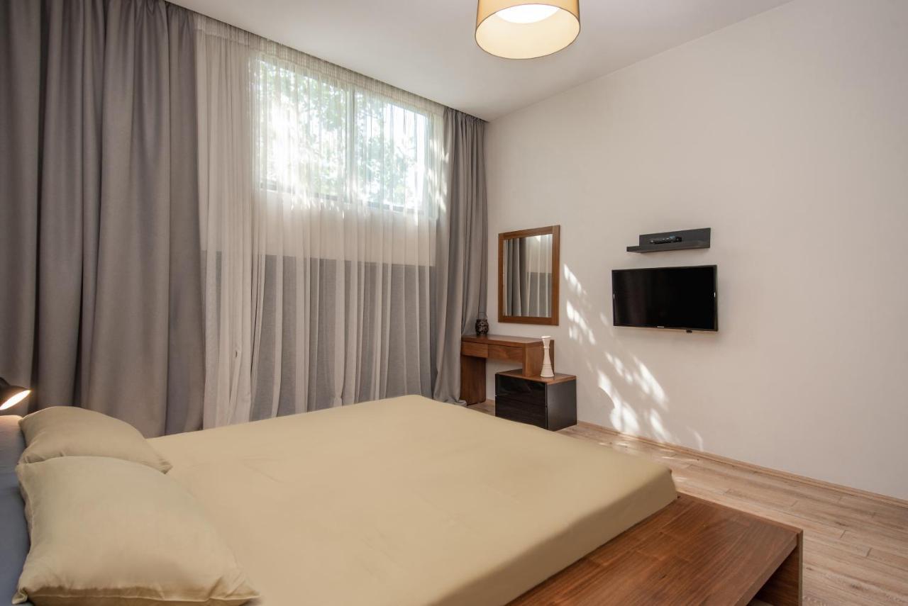 Luxury 4 Bedroom Apartment #1 In The City Center Of Tbilisi Luaran gambar