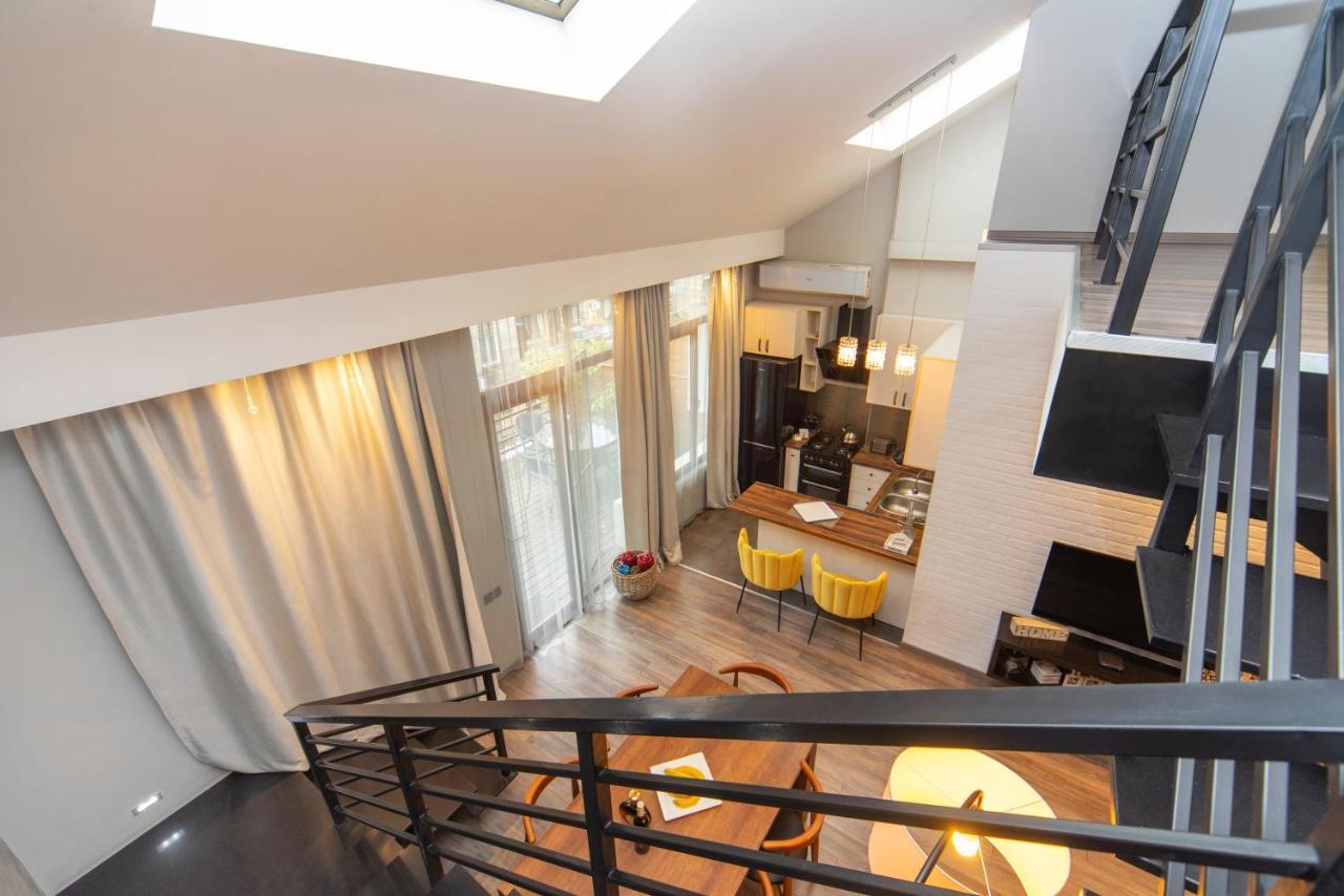 Luxury 4 Bedroom Apartment #1 In The City Center Of Tbilisi Luaran gambar